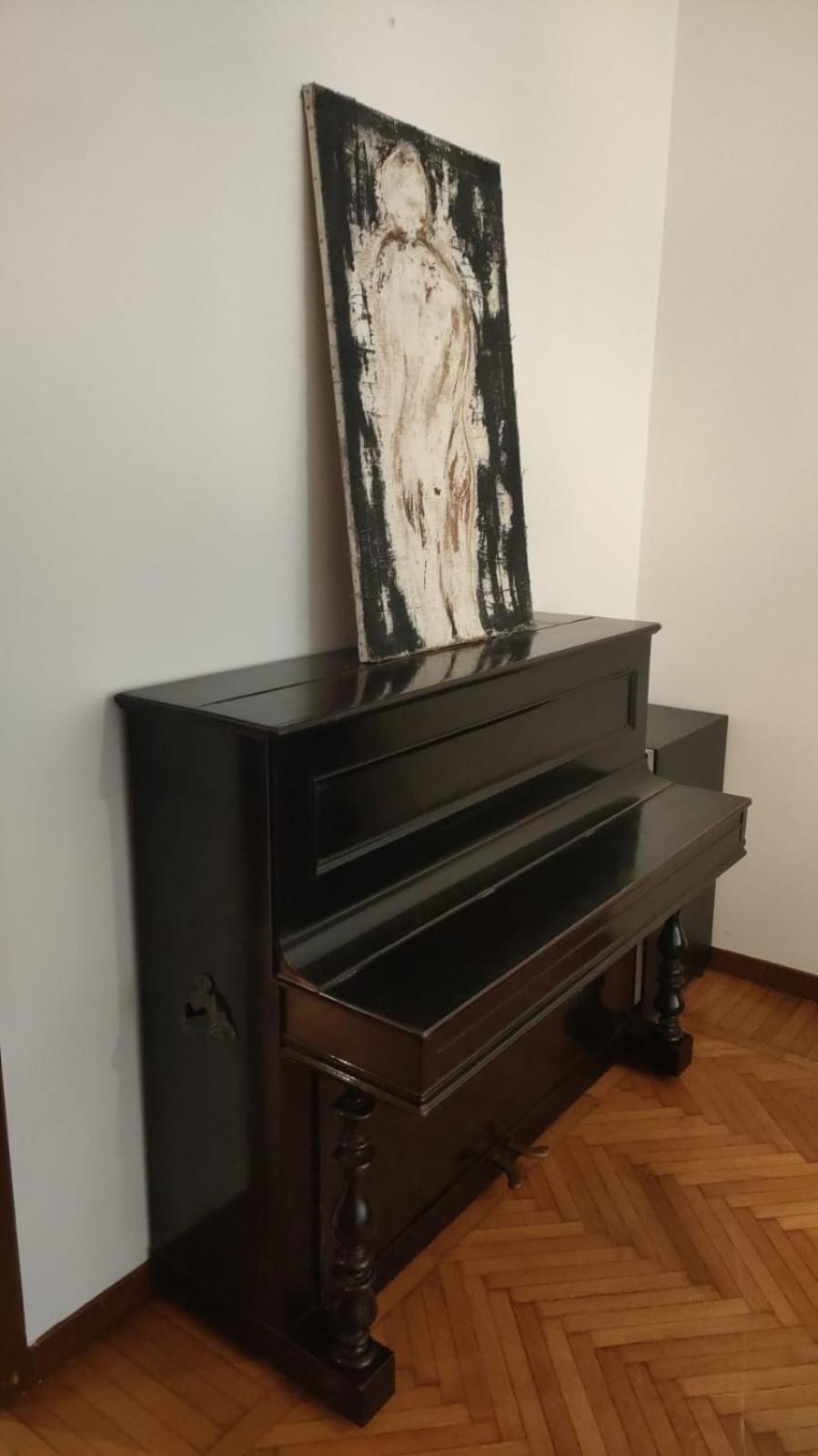 Very Big At 3 Minutes On Foot From Duomo Cathedral Milaan